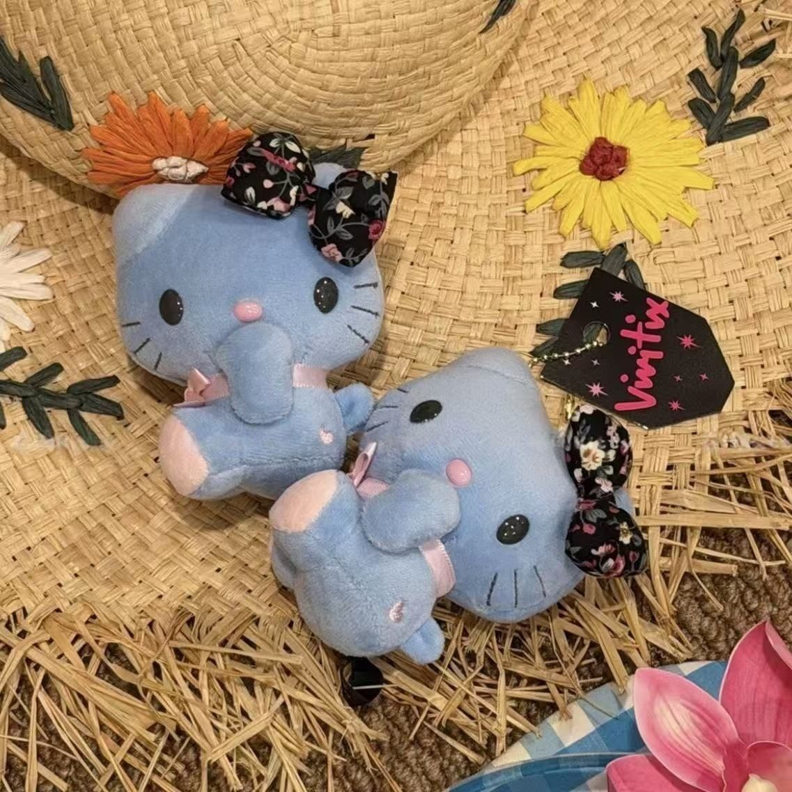 Good Floral & Wedding Decor Supply - Blauwe Hello Kitty bloemenprint strik zijwaartse