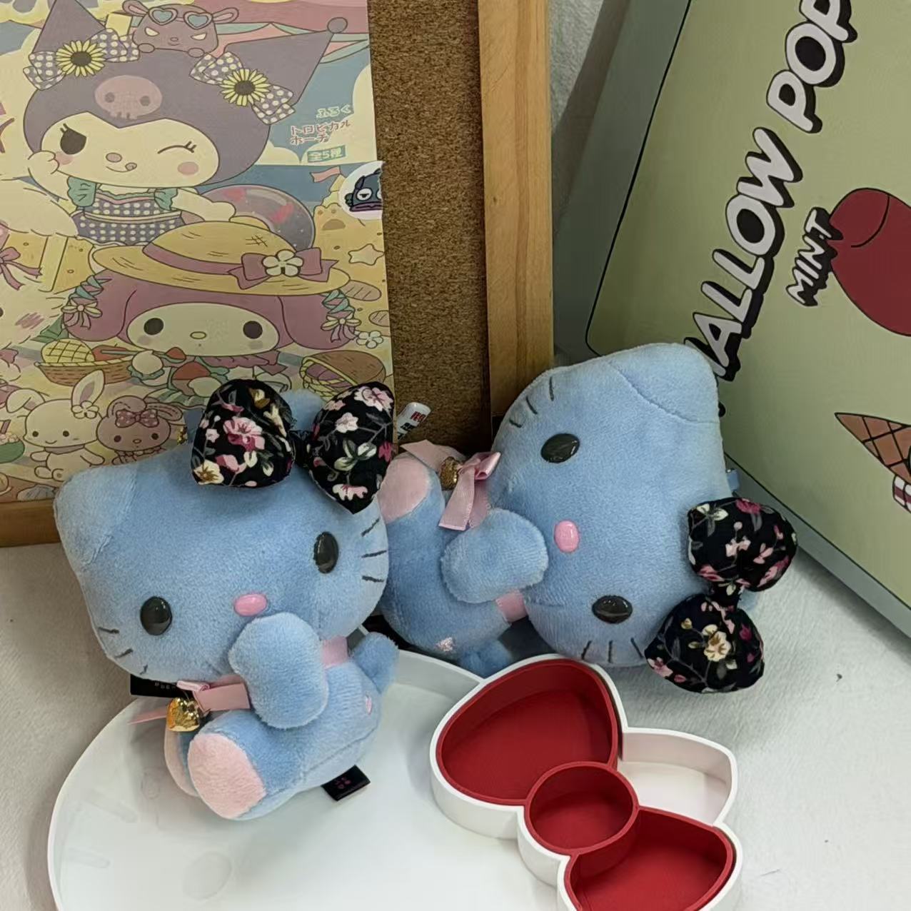 Blauwe Hello Kitty bloemenprin - Good Floral & Wedding Decor Supply recensie en prijs