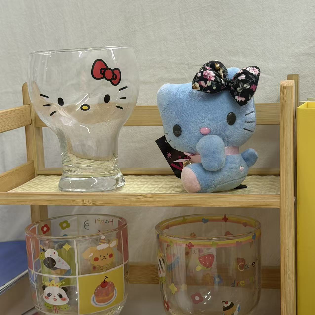 Blauwe Hello Kitty bloemenprin - Good Floral & Wedding Decor Supply recensie en prijs